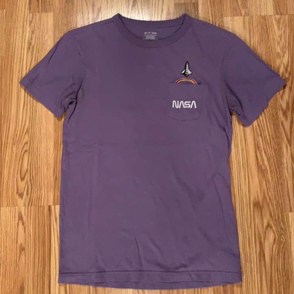 American Eagle NASA graphic tee XS